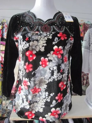 成都哪里有便宜的地攤服裝批發(fā) 適合地攤吼貨甩貨展銷會o745ak4